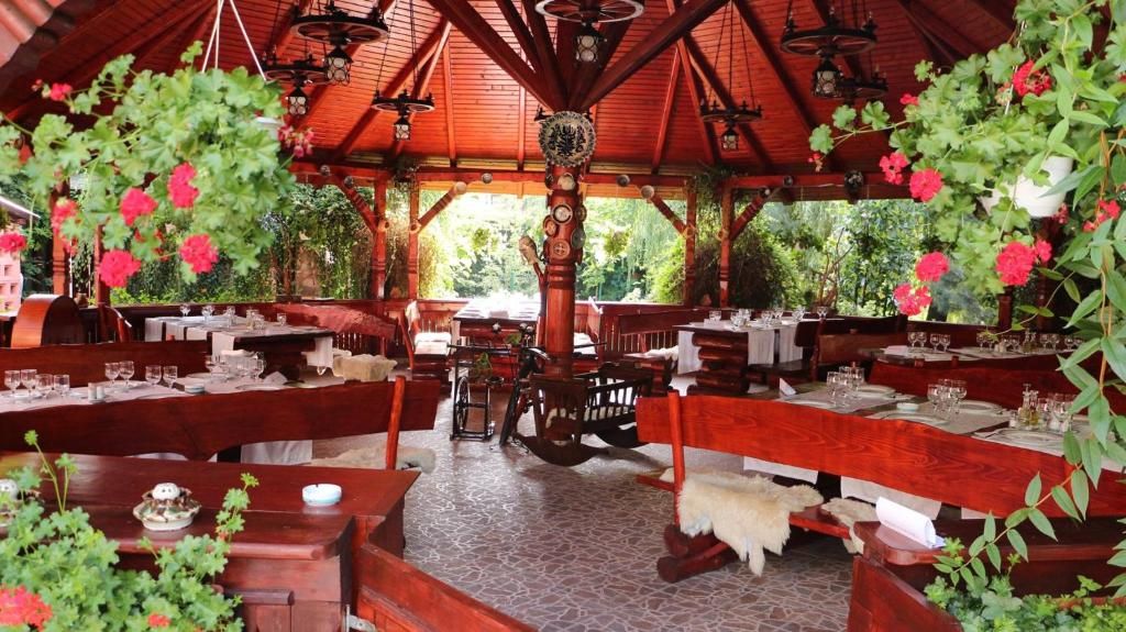 Garden Restaurant Pavilion